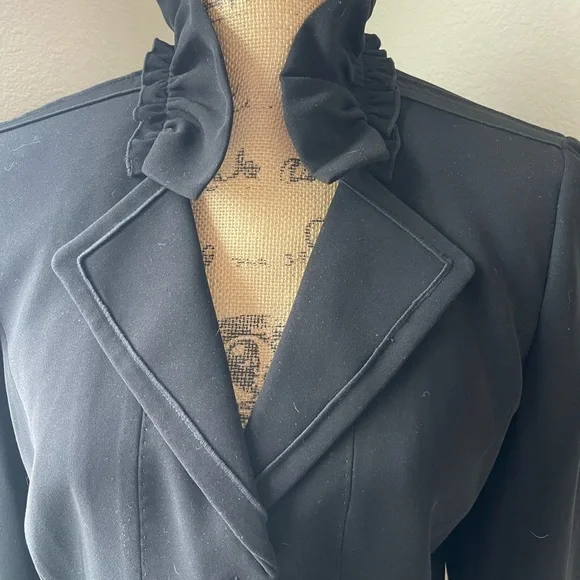 Elie Tahari Ruffle Collar Jacket Blazer 12P - Picture 3 of 8